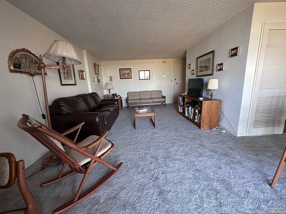 1st image of 7039 San Pedro Ave #209
