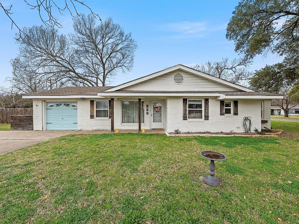 829 E Holly Ln, Mexia, TX 76667 Zillow