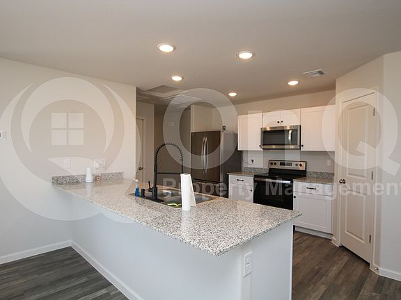 2nd image of 3750 N San Carlos Dr