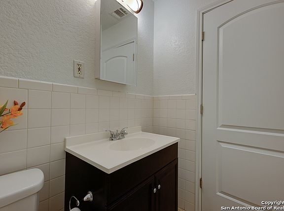 5th image of 103 Holy Cross Dr