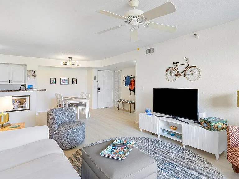 157 Yacht Club Way #206 — Photo 4