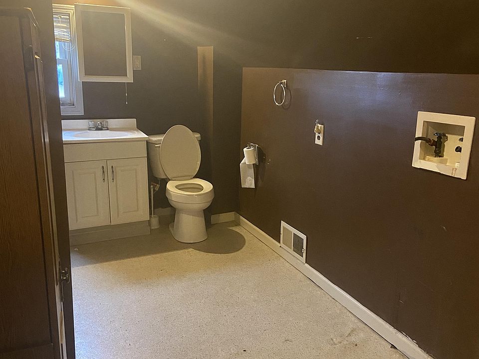 2nd image of 111 S Gorham St APT 2