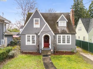 1564 Center St NE, Salem, OR