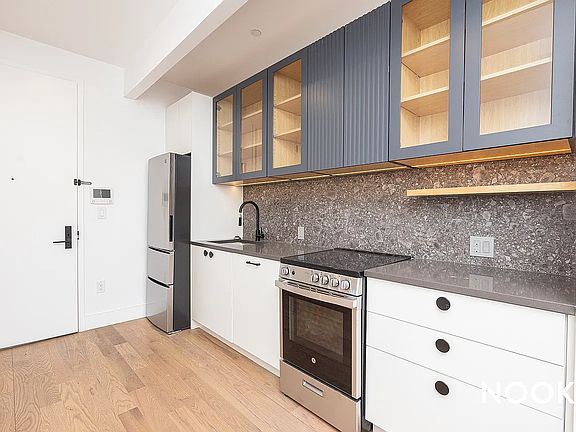 3rd image of 228 N 7th St Unit 209