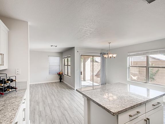 2319 E 35th Ave Apachelarge010011Kit