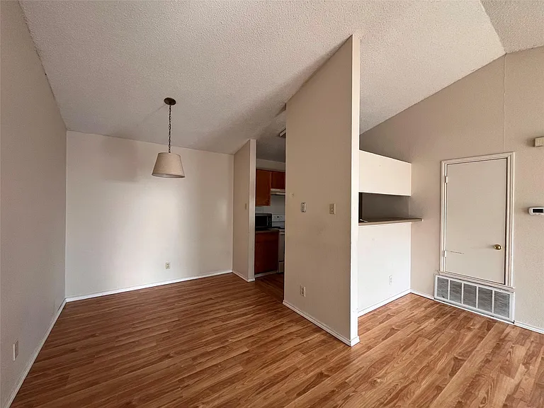 433 Sailmaster St #A — Photo 4