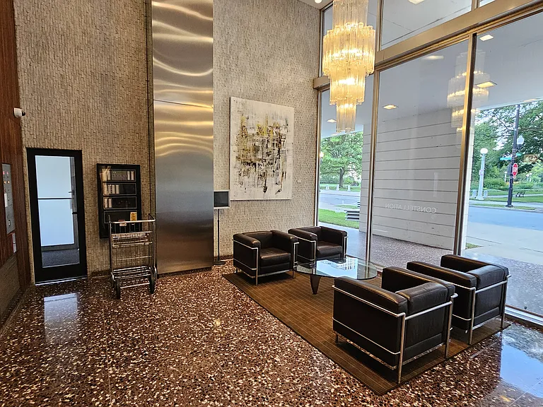 1555 N Dearborn Pkwy #27E — Photo 43