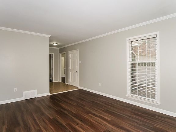 3rd image of 6038 Haddington Dr
