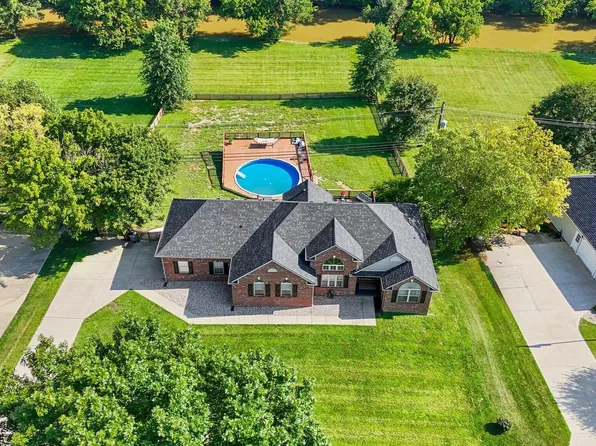 104 Eagle Bend Dr, Sadieville, KY 40370