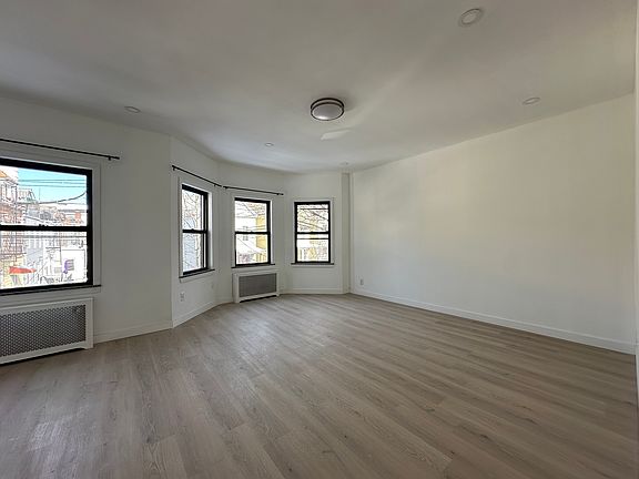 3rd image of 408 E 240th St Floor 2