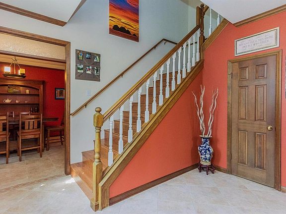 3rd image of 509 E Chesapeake Cir