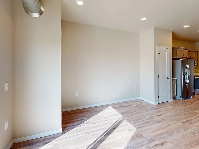 10Bedrock Apartments — Photo 32