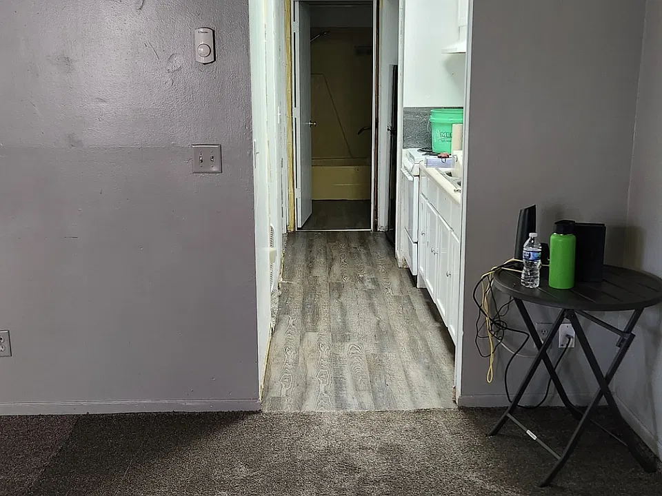 Hallway kitchen to bathroom pictures will be updated. We are putting new flooring toilet and painting in the bathroom.
