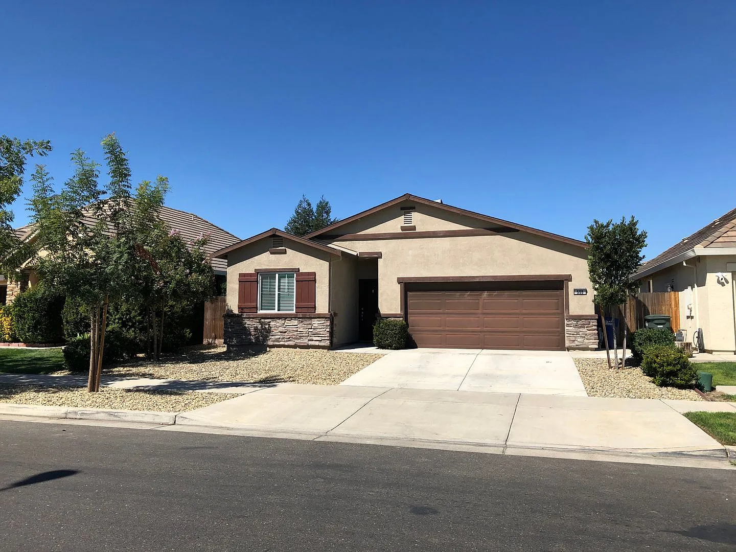 559 Tolman Way photo 1