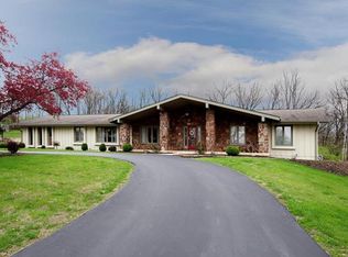 12306 Montsouris Dr, Saint Louis, MO 63141