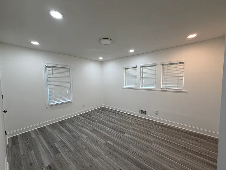 1132 Grace Dr — Photo 8