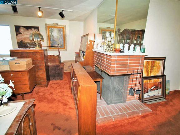 5th image of 336 Shirley Vista St
