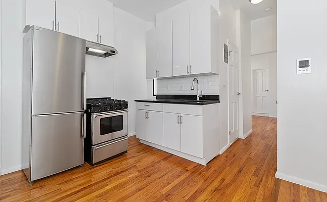 Rented by REAL New York | media 6