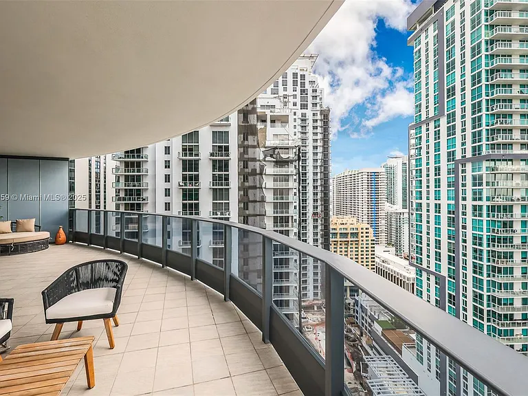1000 Brickell Plz #3002 — Photo 48