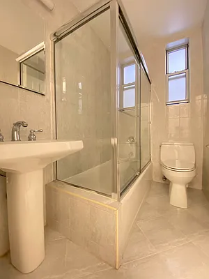 Rented by R New York | media 5