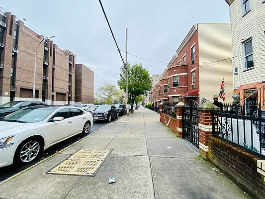 Rented by GROOME REALTY LLC | media 11