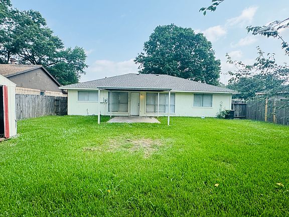 3rd image of 13330 Myrna Ln