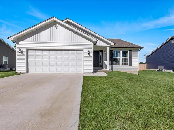 405 N 3rd St, New Florence, MO 63363