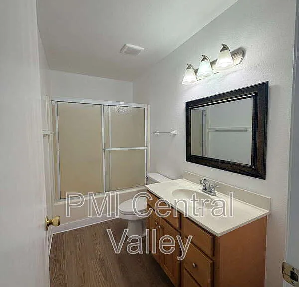 111 N Walnut Ave #10 — Photo 7