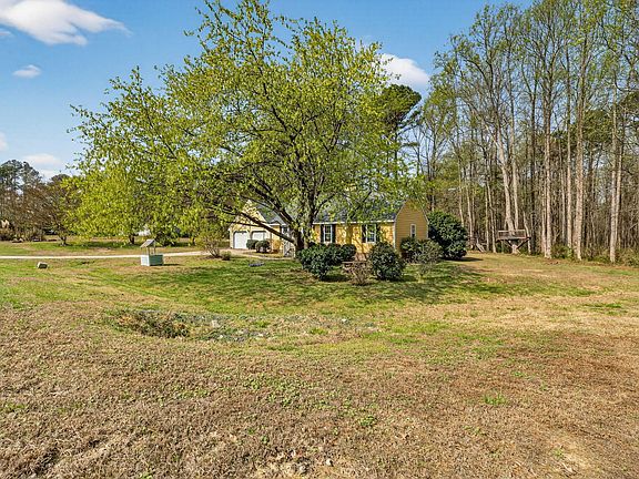 2nd image of 100 Cherrylaurel Dr