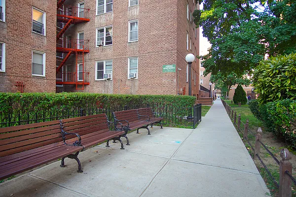 Sold by Astoria Realty | media 10