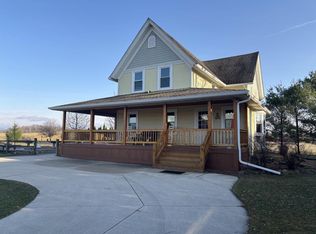 3932 Birchwood Rd, Saukville, WI 53080