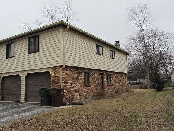2nd image of 22435 Riverside Dr