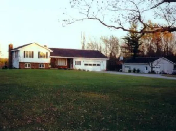 4120 S Hilton Park Rd, Fruitport, MI 49415