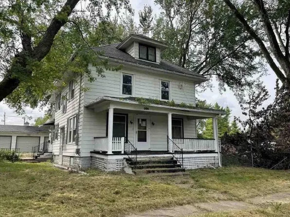 206 2nd St, Raymond, IA 50667