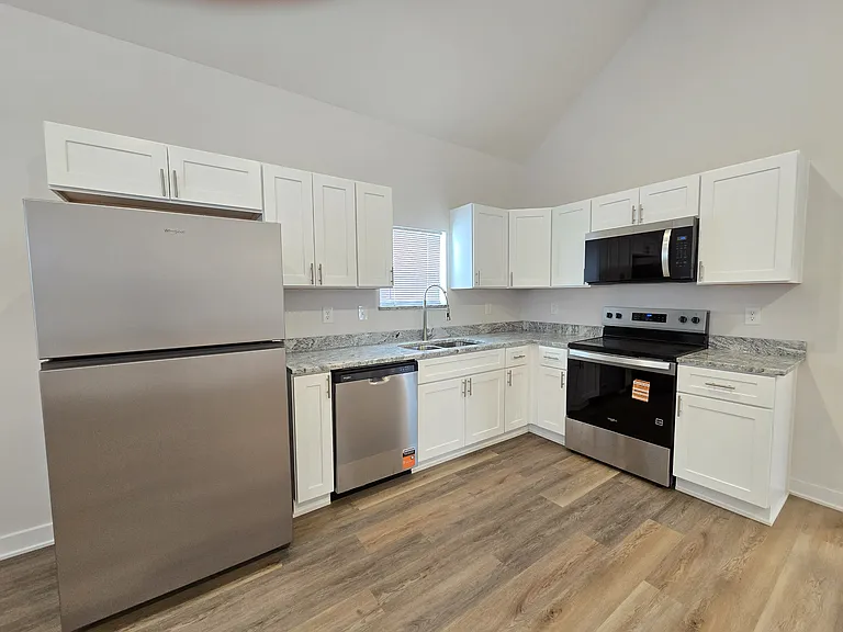 401 N Walcott St #A — Photo 16