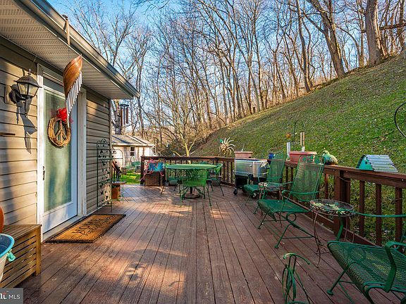 4th image of 311 Jefferson Pike