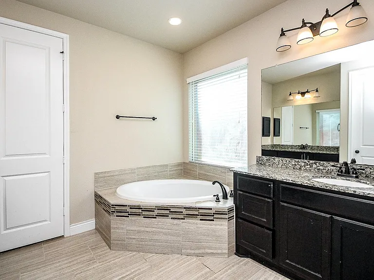 10119 Peytons Grace Ln — Photo 21