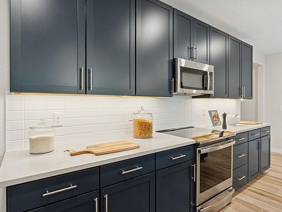 2nd image of 1034 SW Jennifer Terrace #63