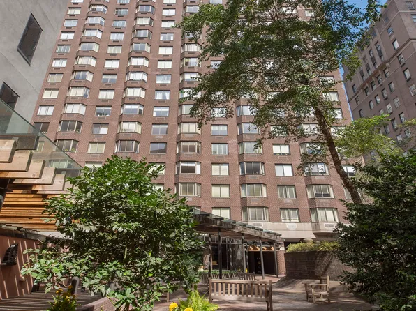 429 East 52nd Street 31B image 1 of 14