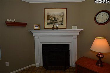 3rd image of 30625 Cambridge Cir #17