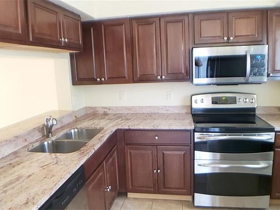 5th image of 8546 Bernwood Cove Loop #205