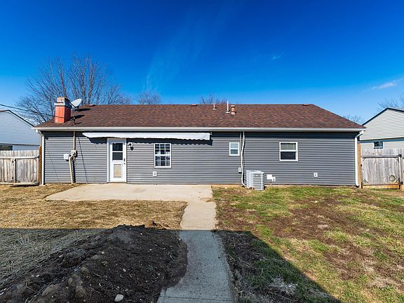 3rd image of 863 Cherrydale Ave