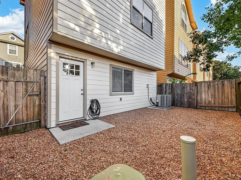 3308 Clearview Cir — Photo 31