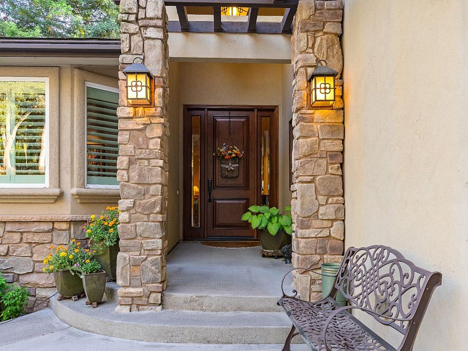 1st image of 19144 Chaparral Dr