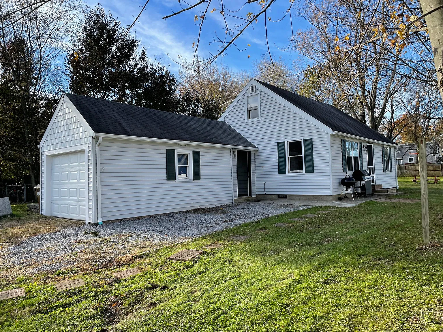 1280 Harrison Dr — Photo 2
