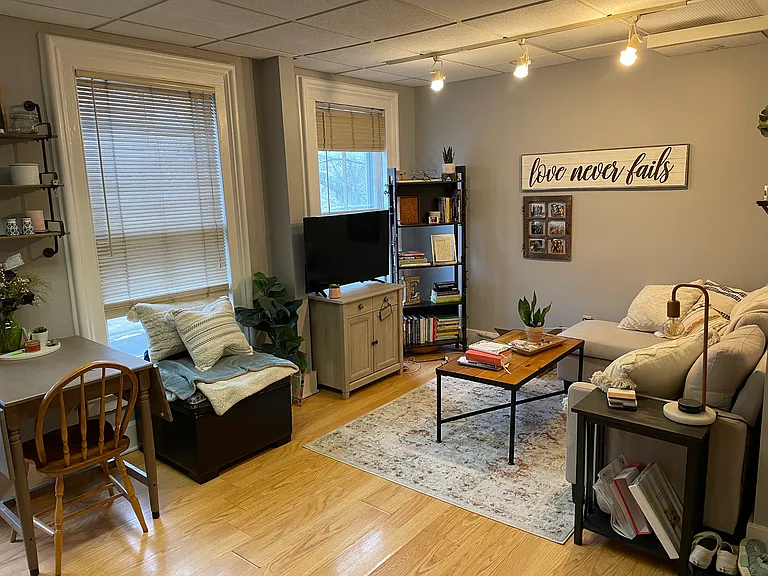 3 Trumbull St #2R — Photo 6