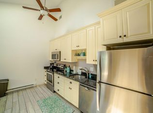 30 Acacia Dr S, Middletown, RI 02842