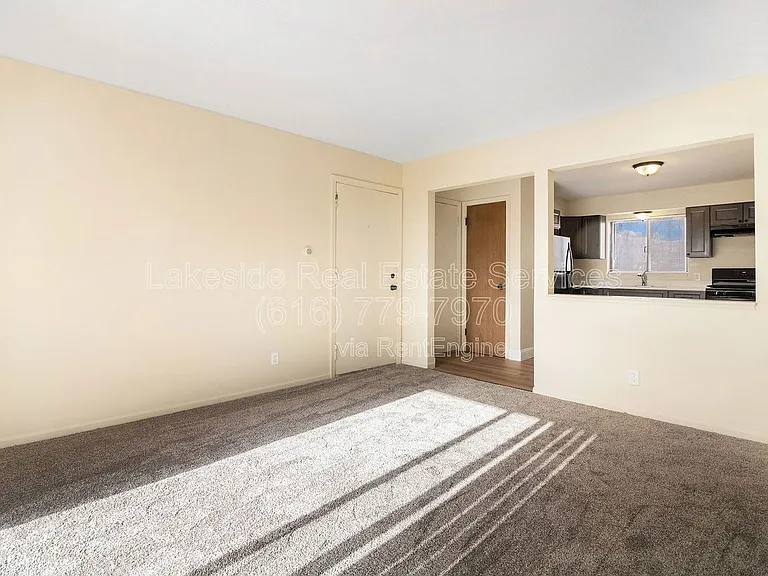1009 36th St SW — Photo 7