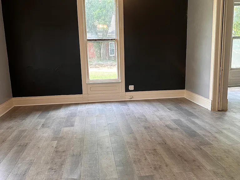 411 N Maple St — Photo 6
