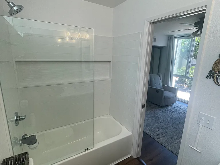 3056 Rue Dorleans #141 — Photo 27
